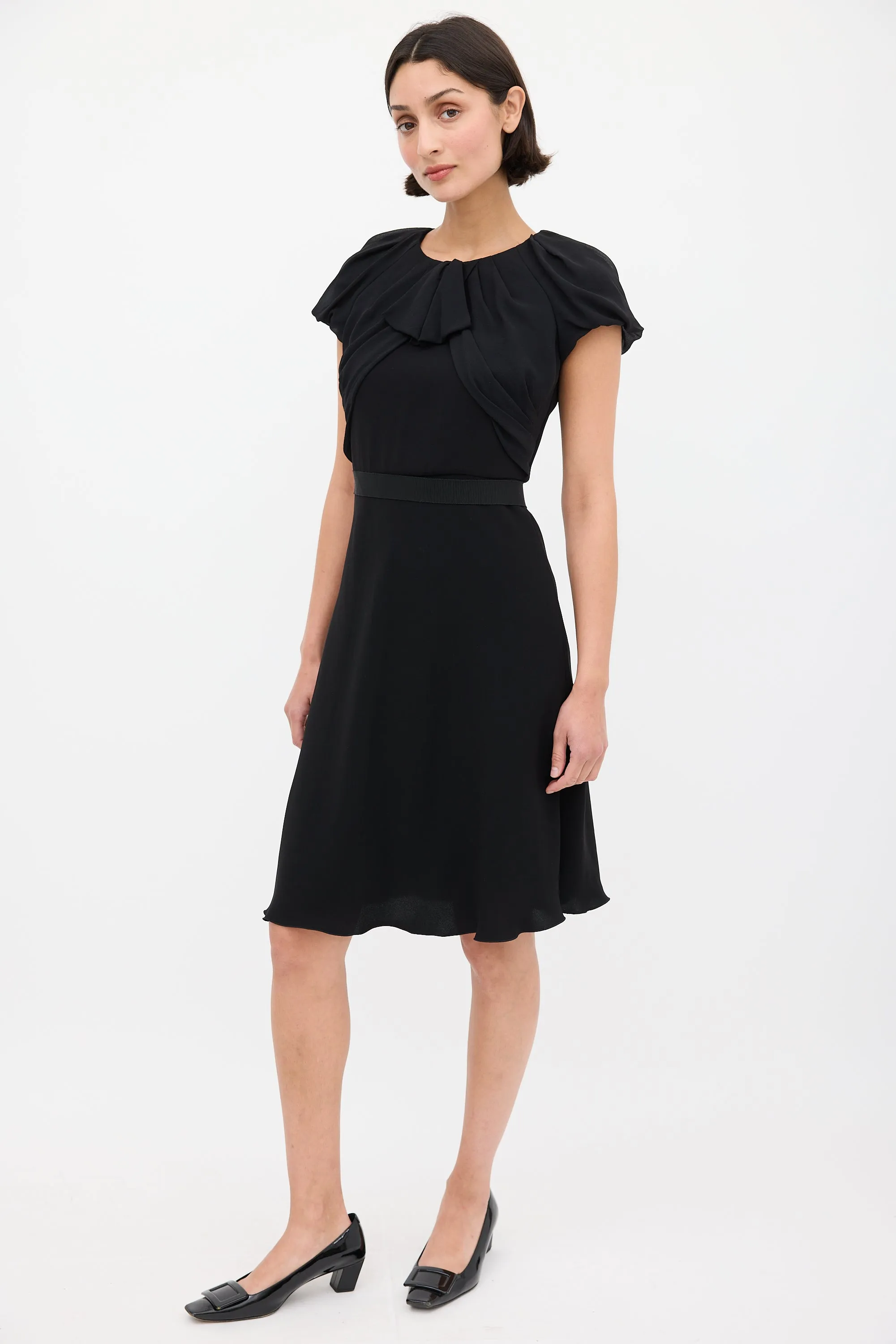Black Pleated Neck Ribbon Waist Dress