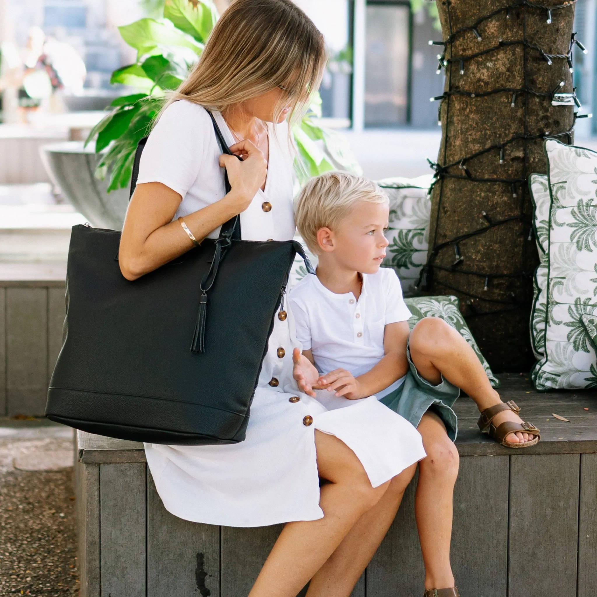 The Luxe Arch Bag - Vegan Black